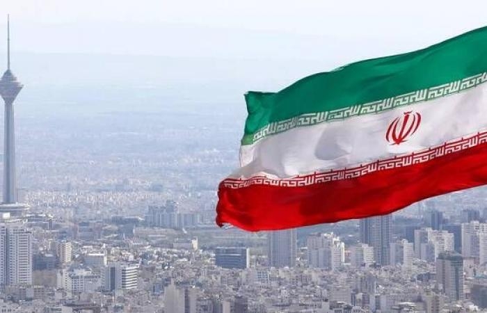 بريطانيا وفرنسا وألمانيا تدعو إيران لتفادي التصعيد