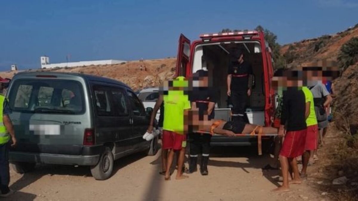 حادث مؤسف بشاطئ إسلي بالحسيمة إثر قفزة متهورة من فوق الصخور