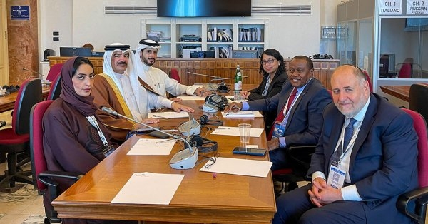 البحرين بقيادة جلالة الملك المعظم تدعم المبادرات العالمية لتعزيز التفاهم بين الشعوب