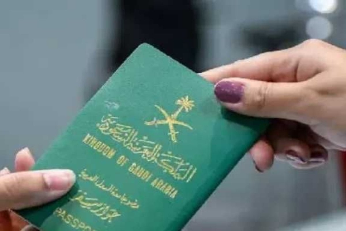 السعودية تُفاجئ المغتربين: رفع رسوم تجديد الإقامة بدءًا من اليوم