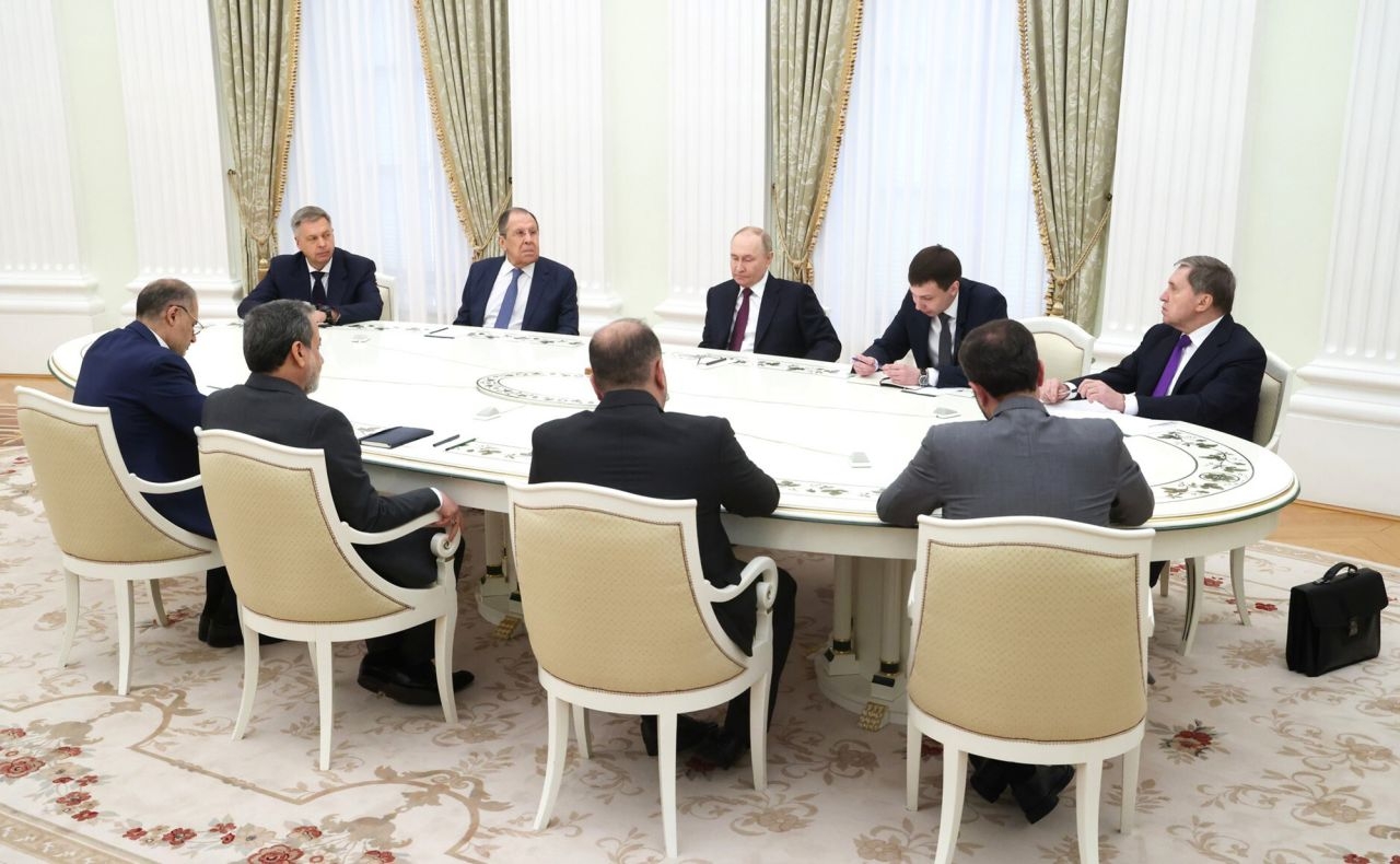 In strong show of support, Putin hosts Iranian foreign minister at the Kremlin