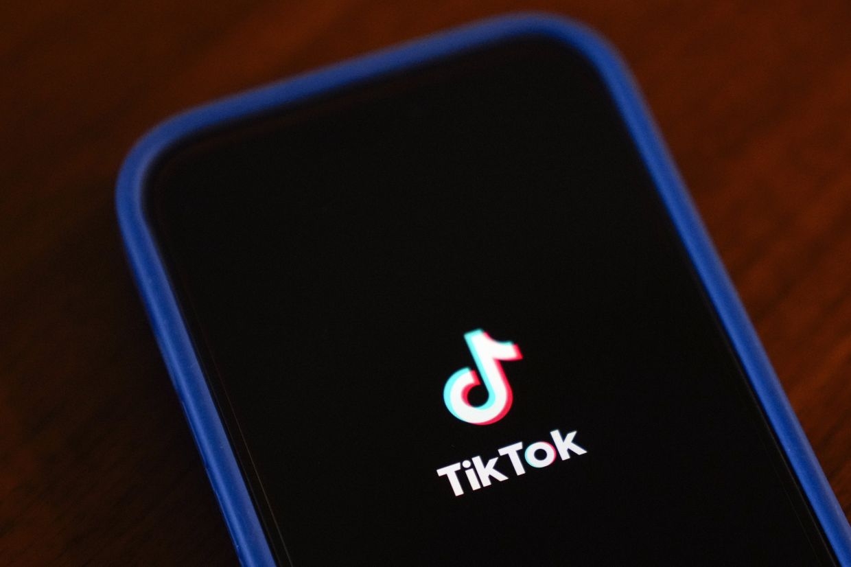Dutch government recommends children under 15 stay off TikTok and Instagram