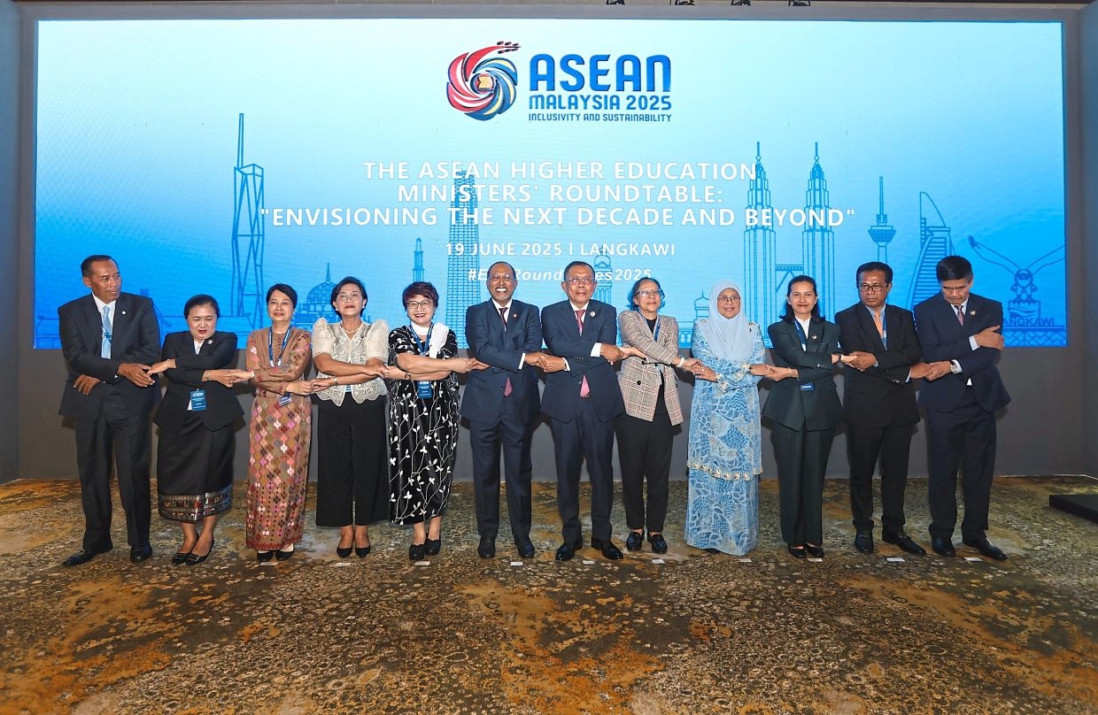 Malaysia proposes Asean Institute