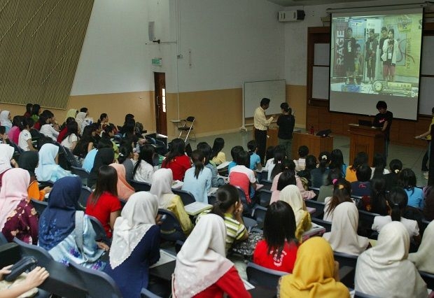 Youth want answers on matriculation entry change