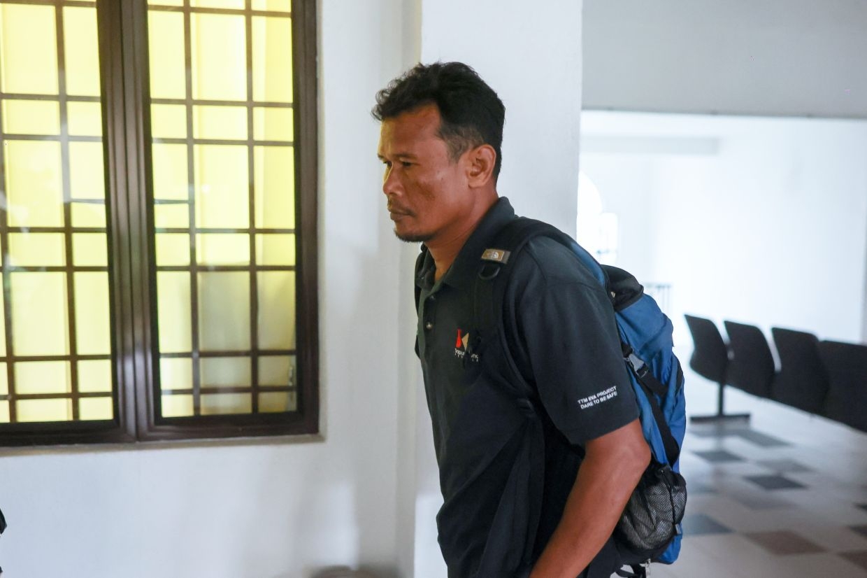 Man claims trial to making obscene comments on social media about Nurul Izzah