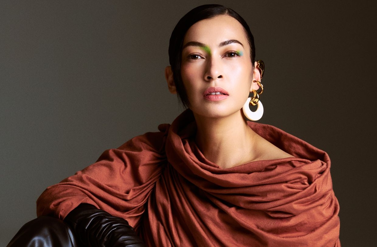 This indeed a grand outing: two icons, one song - local legend Misha Omar and Indonesian star Melly Goeslaw unite for 'Break'