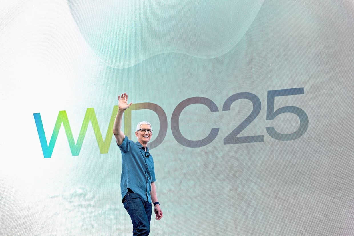 Apple holds internal talks about buying AI startup