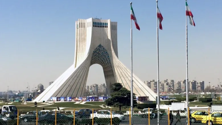 إيران: توقيف العشرات في قم وبوشهر بتهمة «التجسس لحساب إسرائيل»