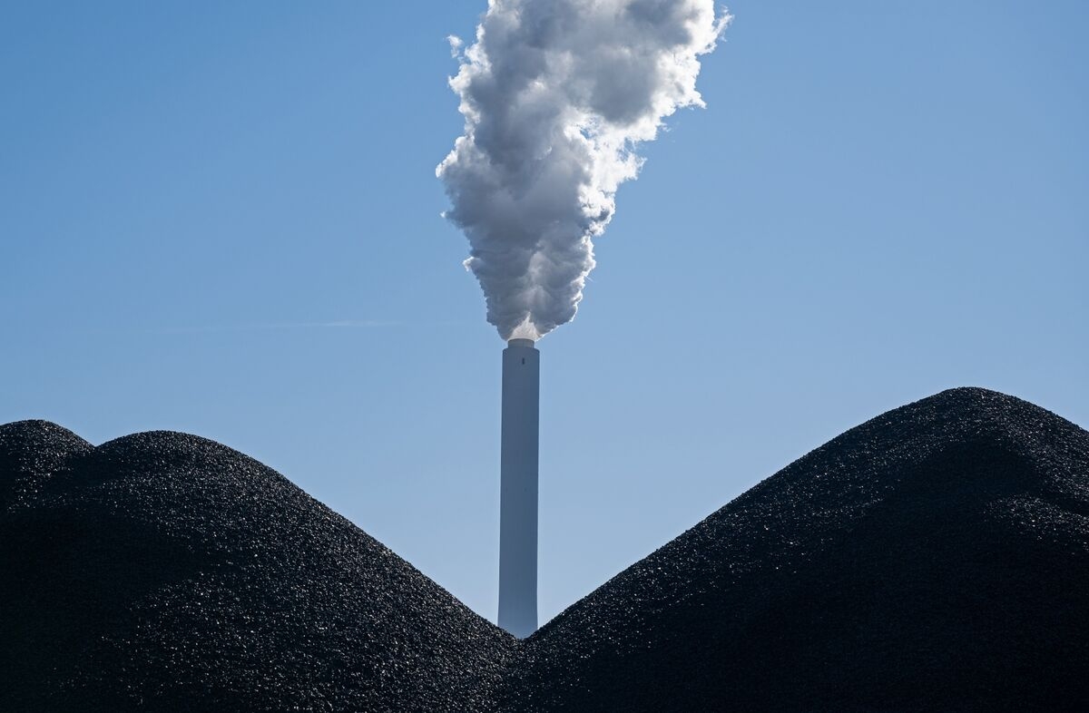 Ireland Shuts Last Coal Plant as Europe's Phaseout Accelerates