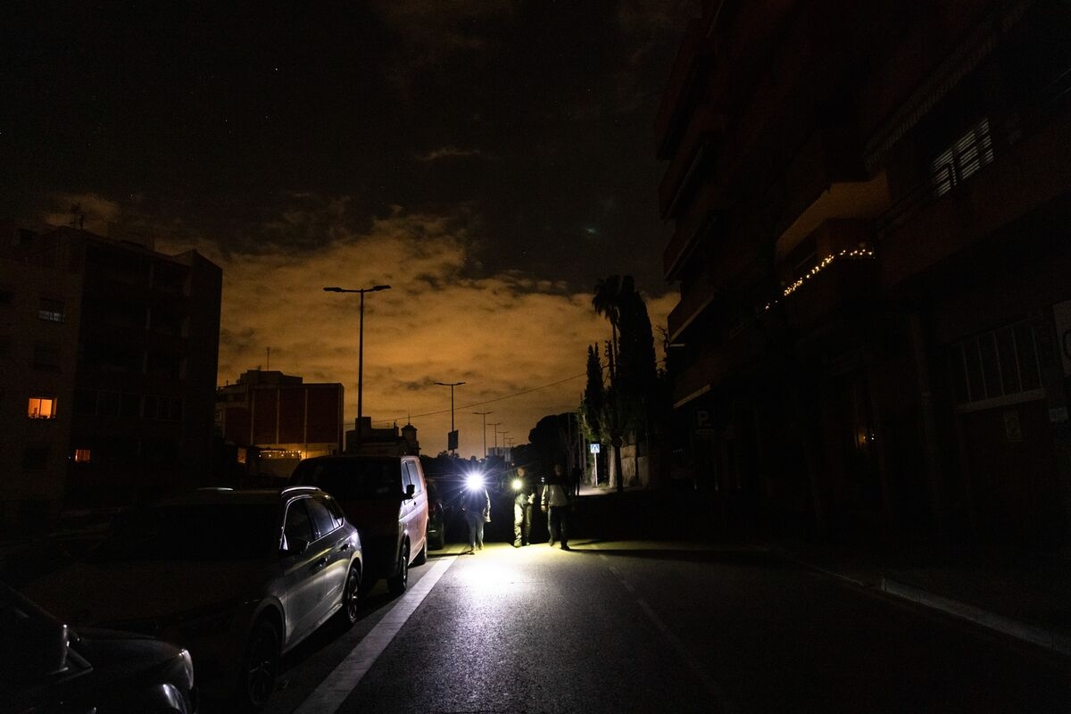 Spain's Power Utilities Lay Blackout Blame on Grid Operator