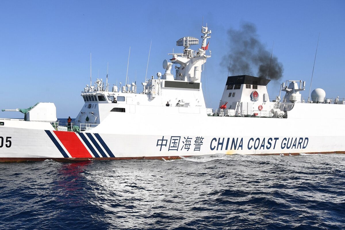 China Says It Drove Away Philippine Ship From Disputed Shoal