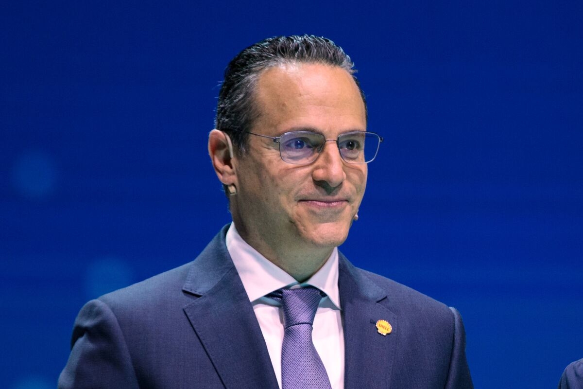 Shell ‘Being Very Careful' With Shipping Around Iran, CEO Says