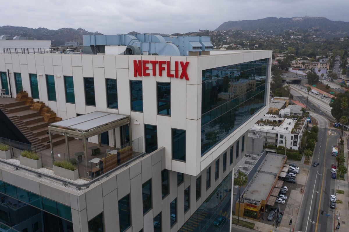 Netflix Director Hoag Fails to Win Reelection to Company's Board