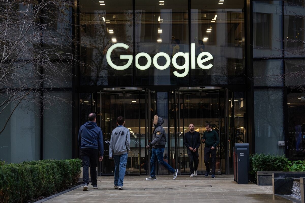 Google Faces Antitrust Investigation Over Deal for AI-Fueled Chatbots
