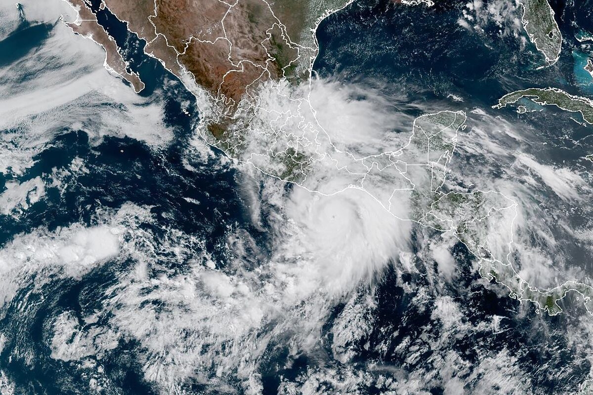 Huracán Erick impactará costa de México con fuerza de categoría 3