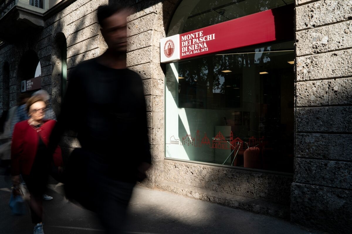 Meloni Ally Signals Backing for Monte Paschi Mediobanca Bid