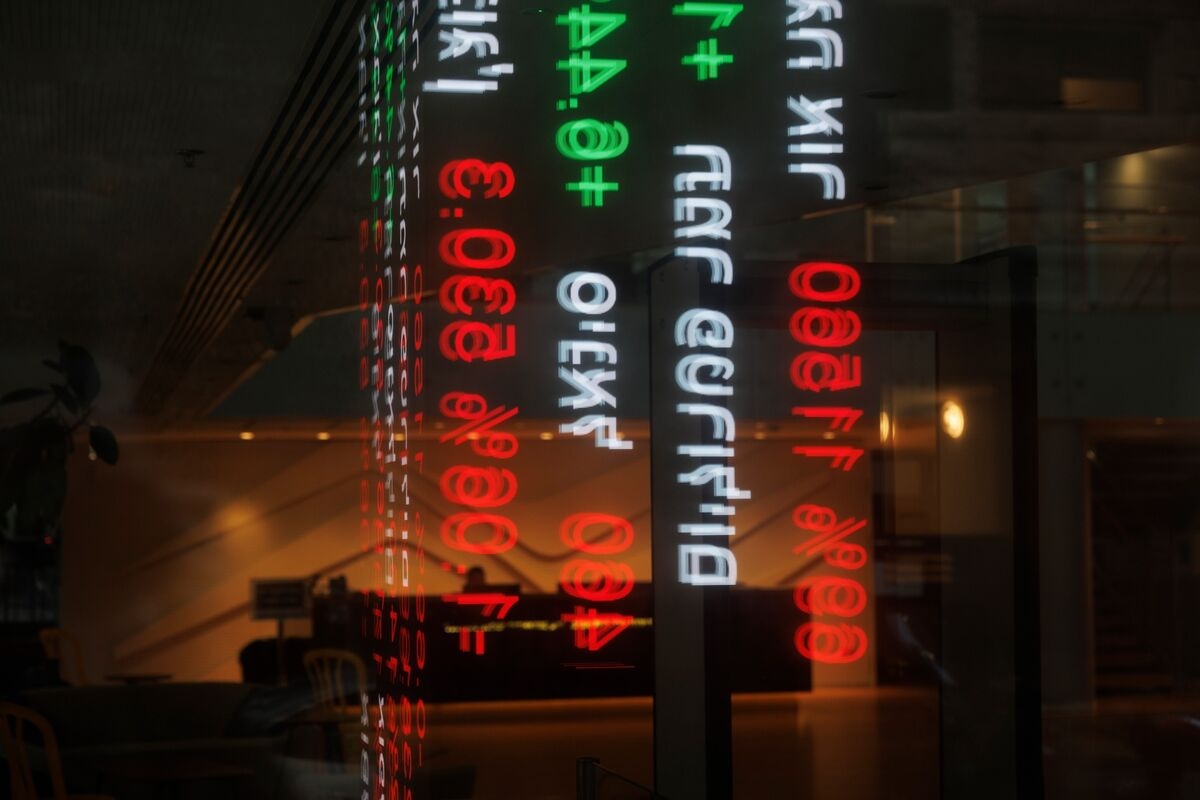 Israel, Gulf Stocks Drop as Middle East Tensions Rise Again