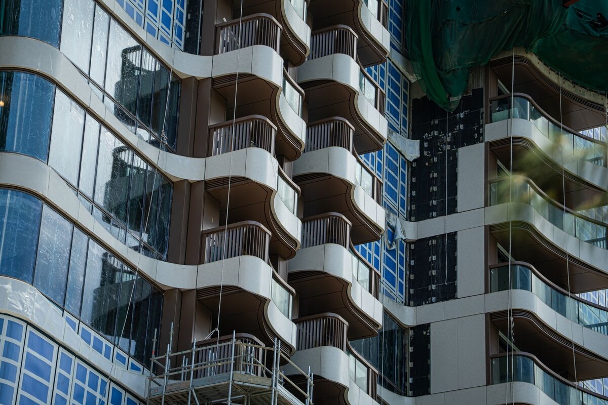 HK Builder New World Nears $11 Billion Loan Refinancing Deal
