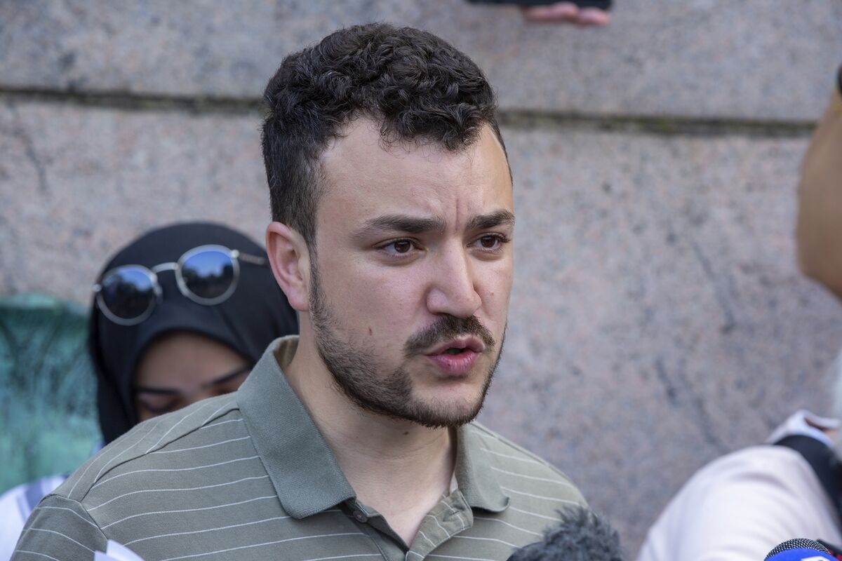 Immigration Officials Detain Palestinian Activist Student