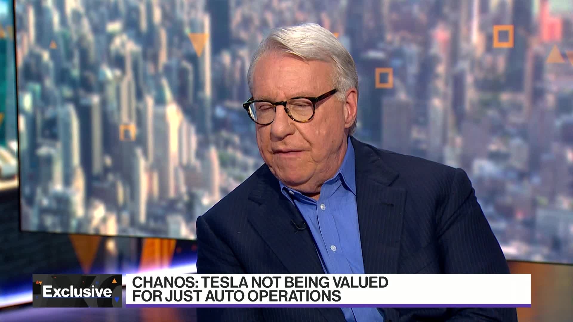 Chanos Sees 'Bipolar World' With Wall Street and DC
