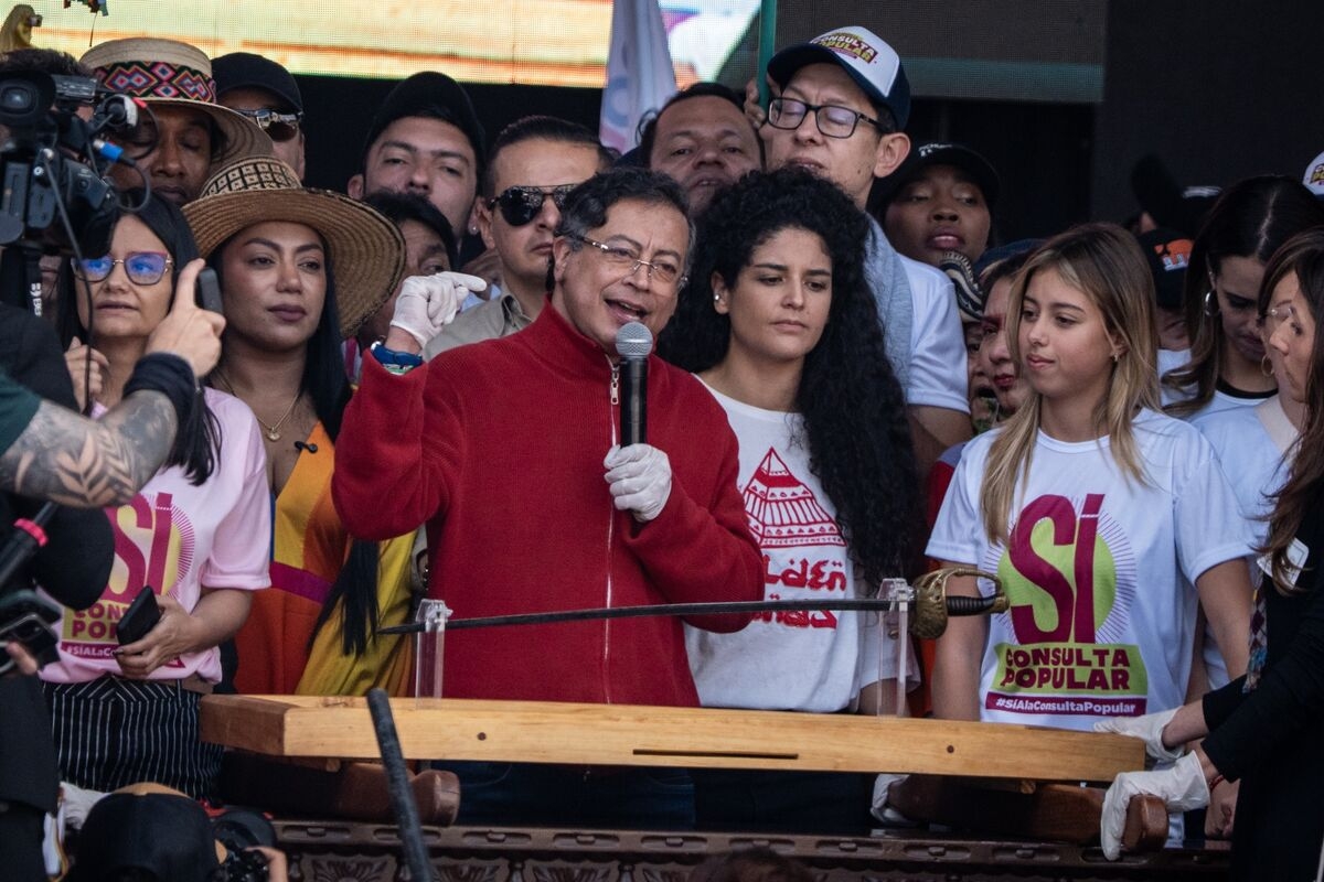 Colombian High Court Blocks Petro's Referendum on Labor Rights