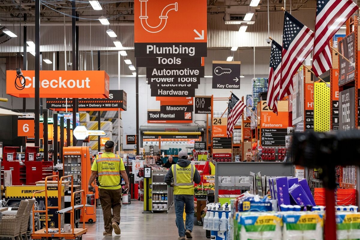 Home Depot Seeks to Buy GMS in Challenge to QXO Bid, WSJ Says