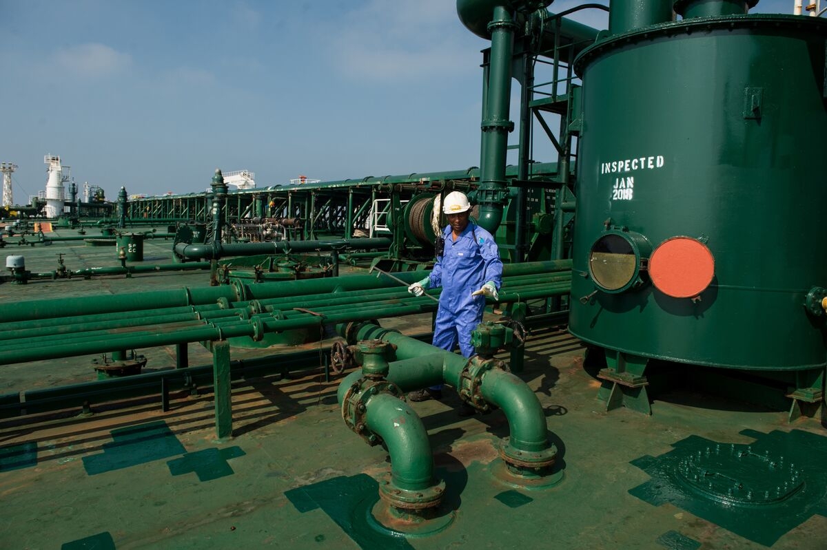 India May Cut Oil Product Exports If Strait of Hormuz Is Blocked