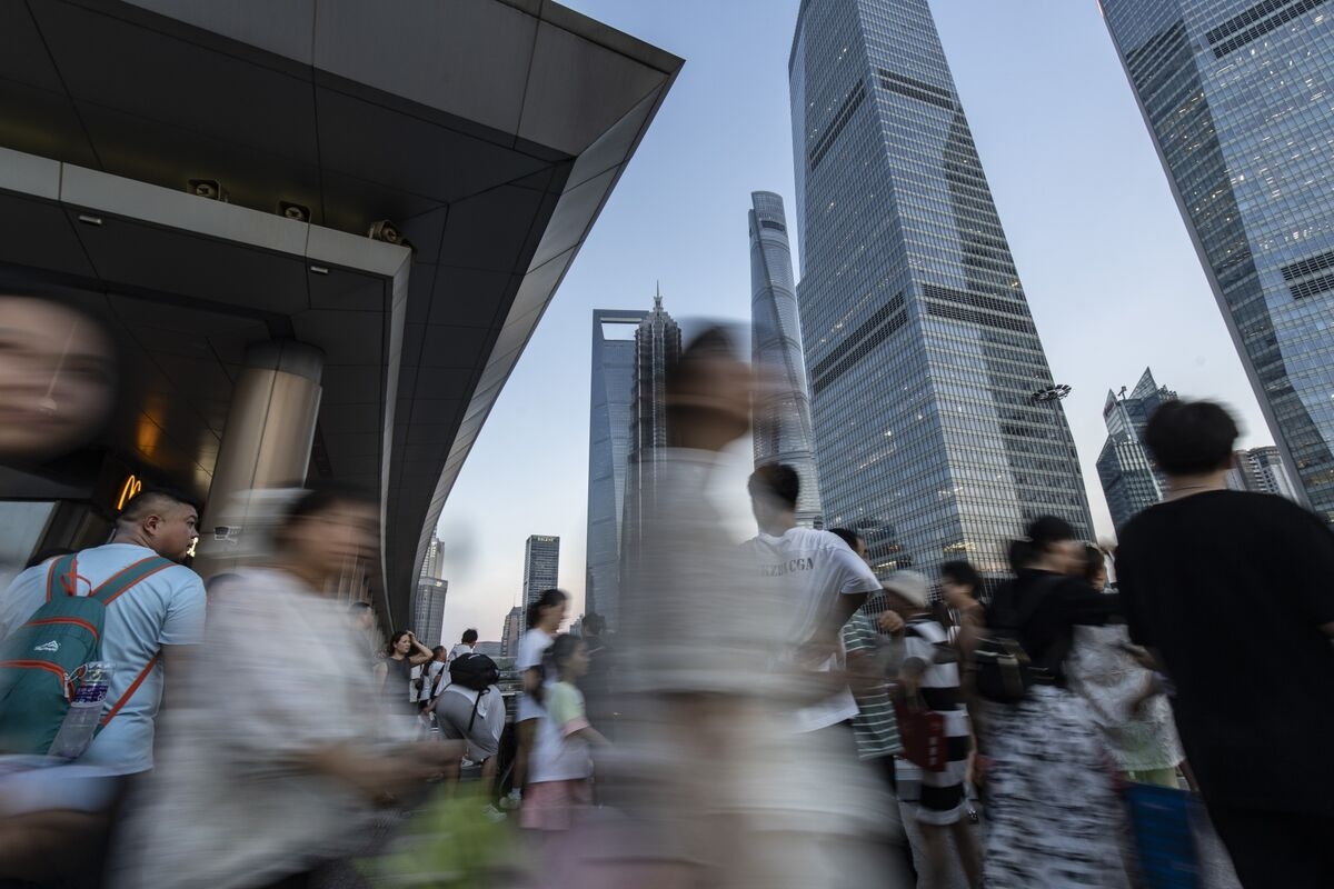 Bridgewater Taps China's Wealthy With a 21% Return Asia Strategy