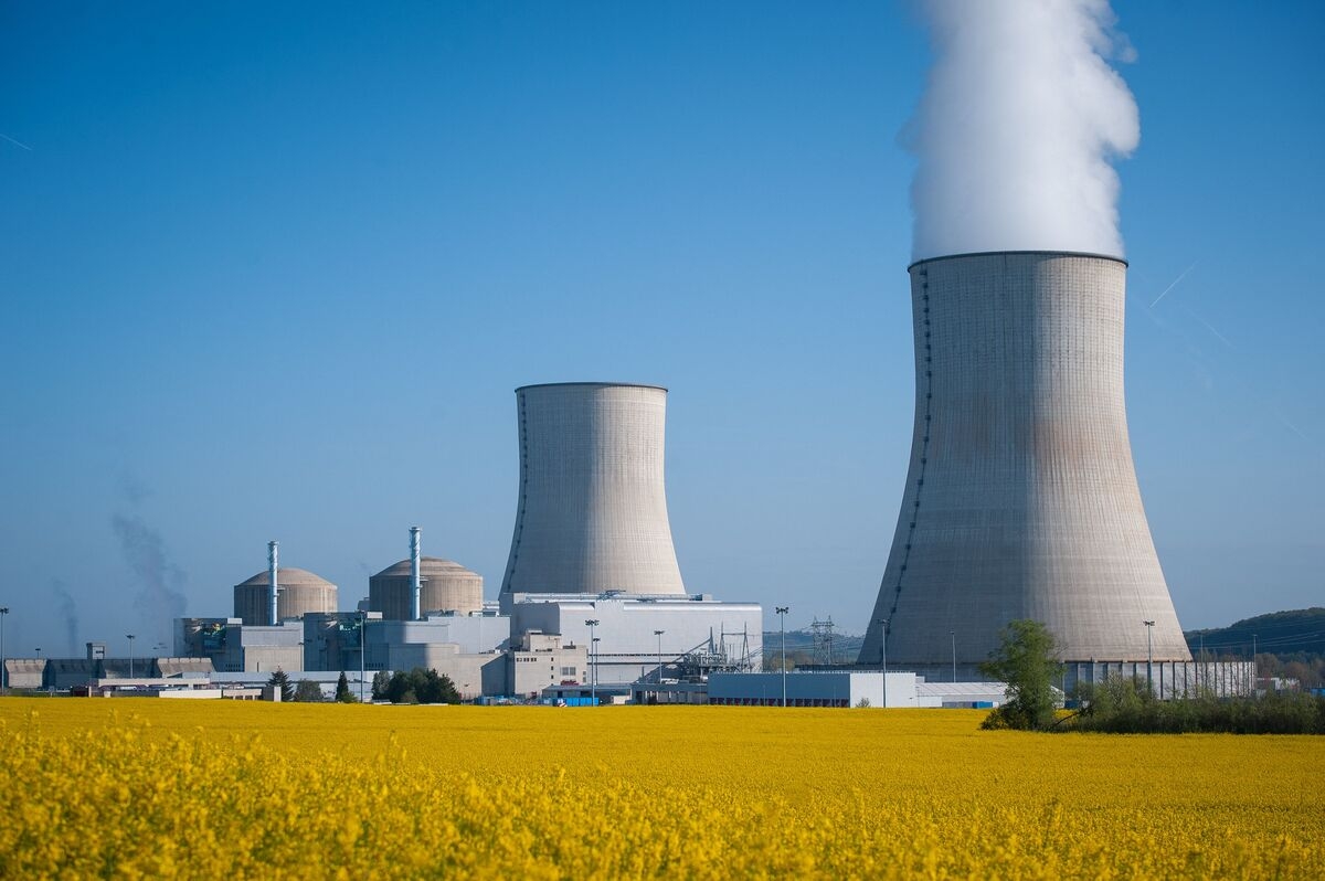 EDF Says New Reactor-Pipe Crack Won't Reduce Nuclear Output