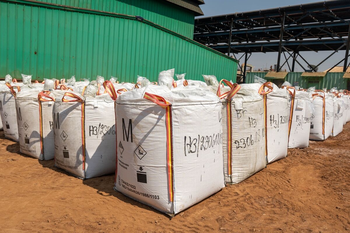 Chinese Cobalt Prices and Stocks Spike After Congo Extends Ban