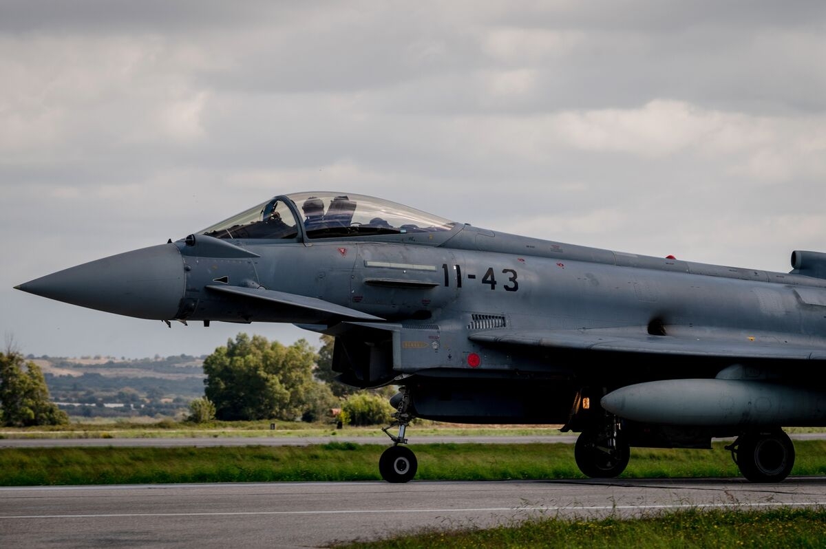 NATO Offers to Tweak 5% Spending Goal to Win Spanish Approval