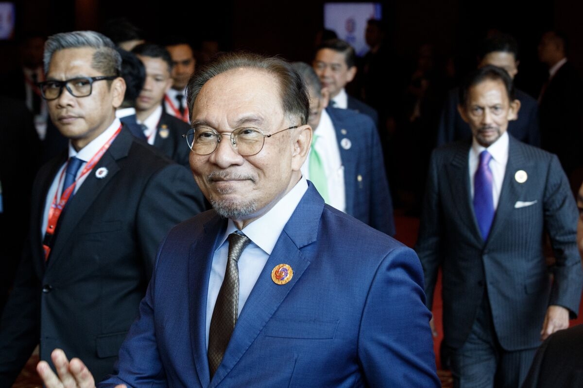 Malaysian PM Anwar's Popularity Rises on Stability and Growth