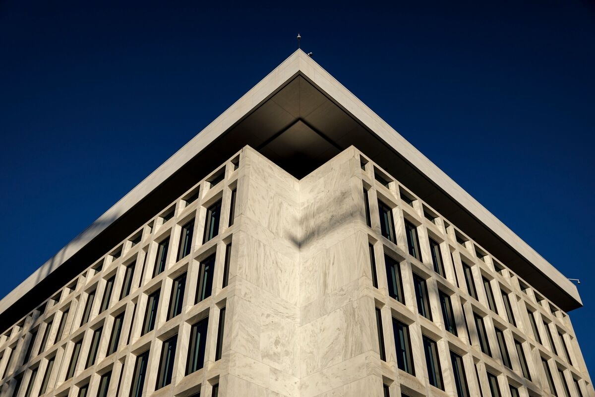 Starwood REIT Begins to Scale Back Its Steep Withdrawal Limits