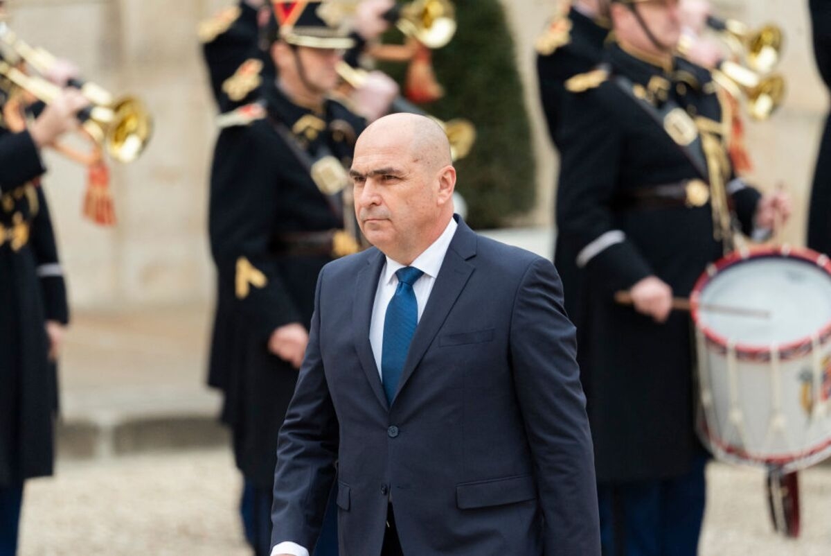 Romanian Pro-EU Parties Sign Coalition Deal to Tackle Budget Gap