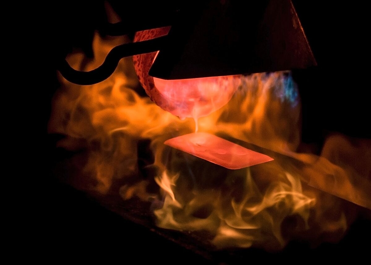 Gold Edges Higher After Fed's Inflation Warning Triggers Decline