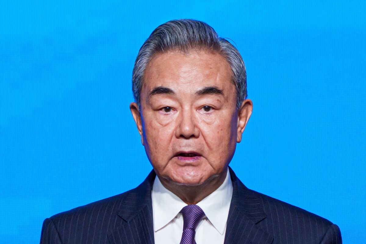China Warns Iran-Israel Conflict May Spiral, Calls for Peace