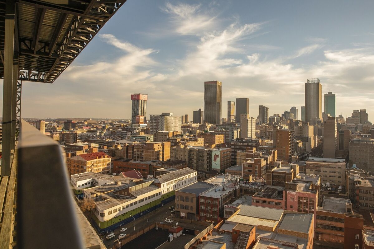 South Africa Banks at Risk From Trade, War Shocks, SARB Says