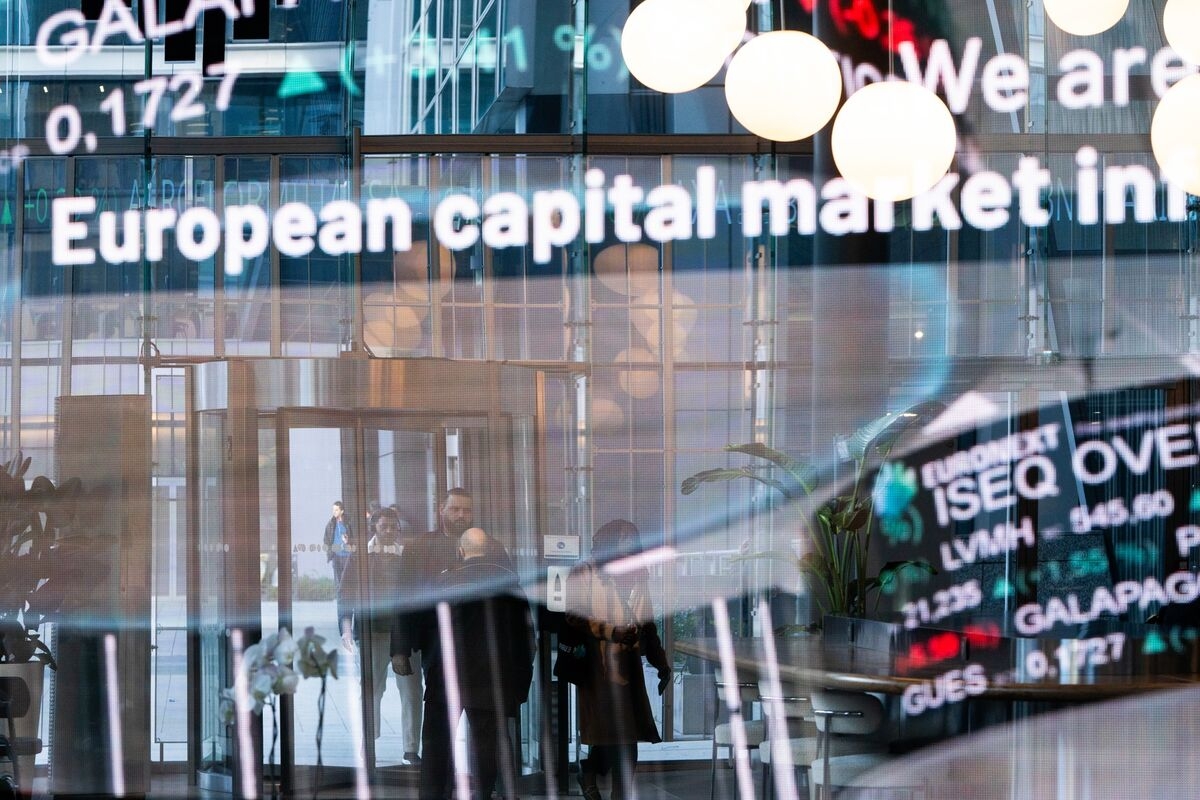 Stock Bulls Tell ‘Compelling Story' as Europe Trounces US