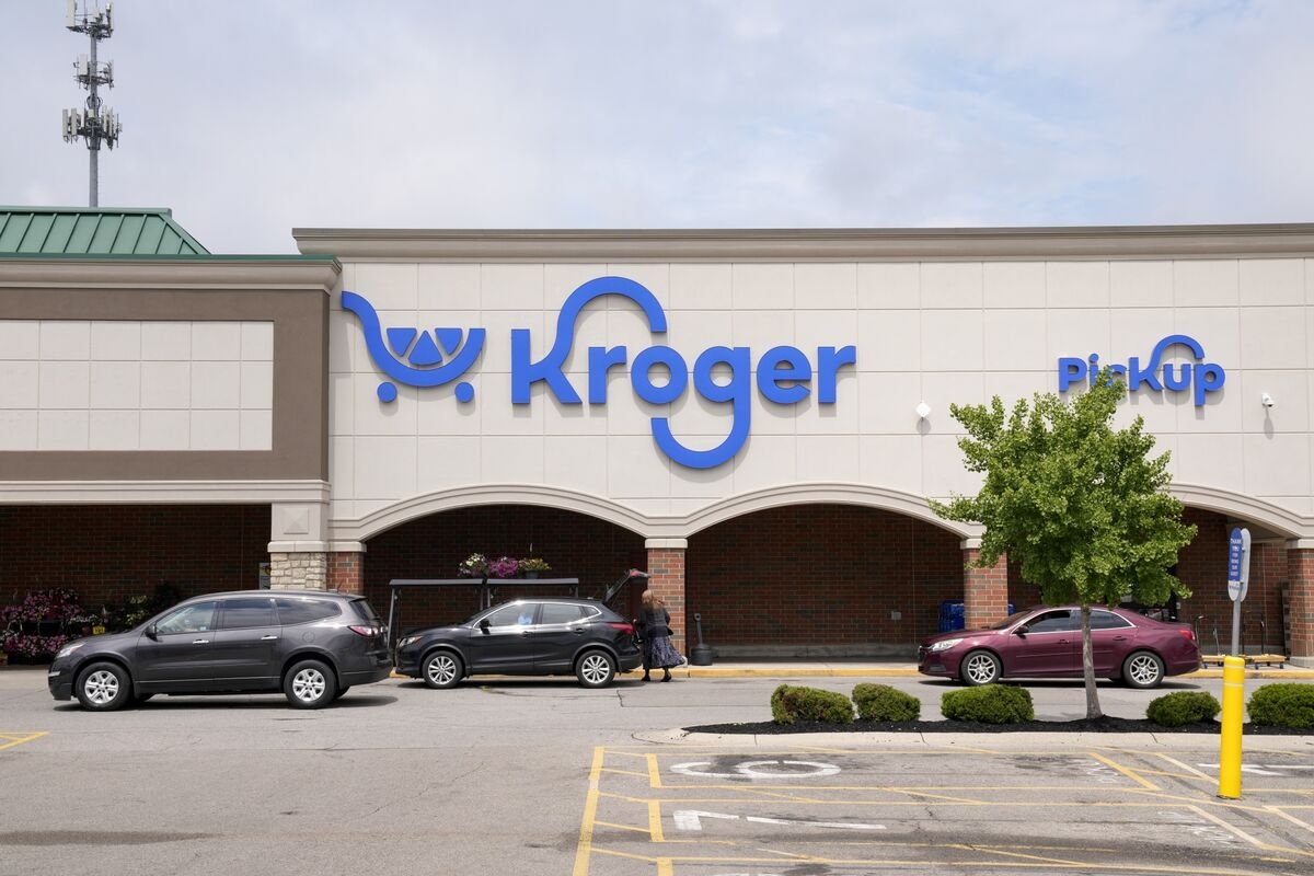 Kroger Sales Beat Expectations on Steady Grocery Spending