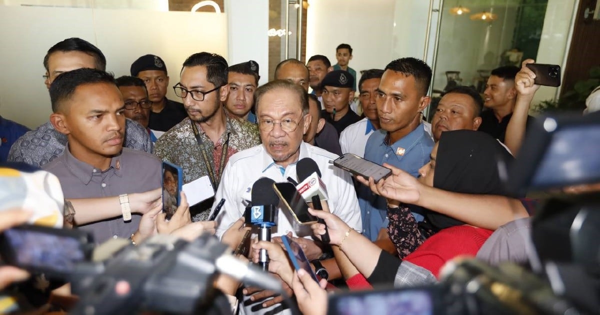 Putrajaya to clarify SST expansion, vows no burden on M40 and B40 groups