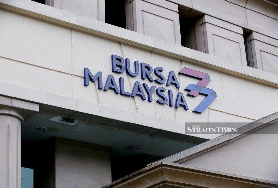 Bursa Malaysia halts losing streak fuelled by banking heavyweights