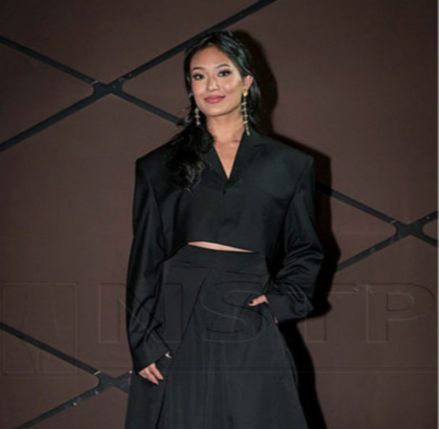 #SHOWBIZ: Mila Mohsin set to follow parents' footsteps in acting