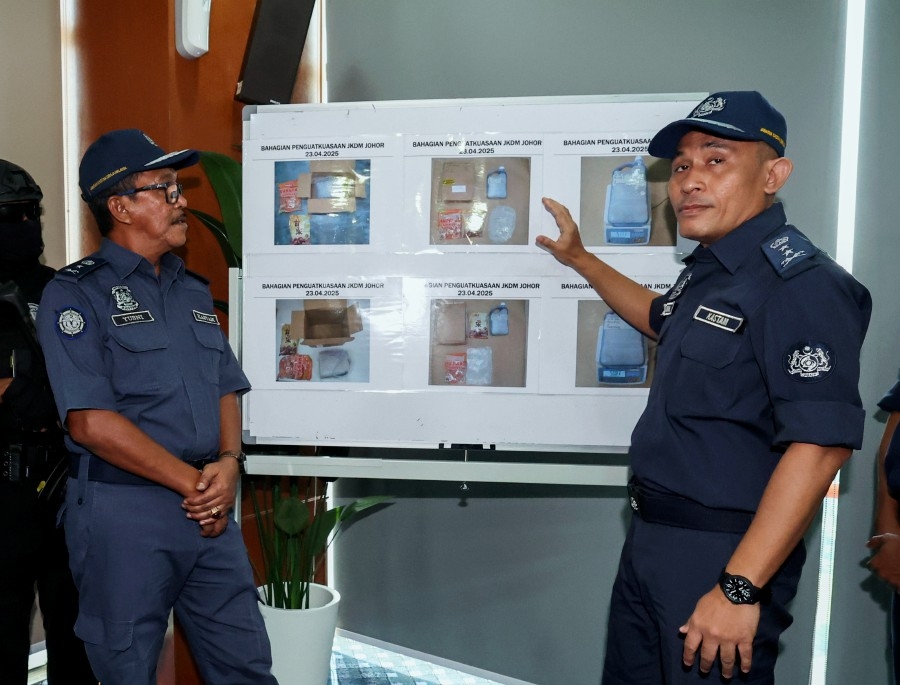 RM955k morphine busted: Drug syndicate foiled at Johor courier hub