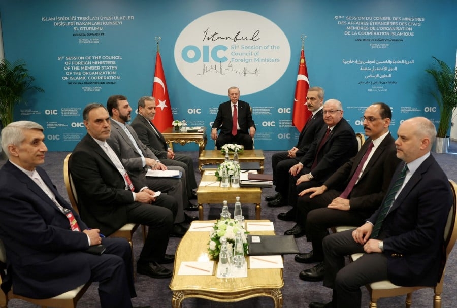 Muslim countries urge end to Israel's 'aggression' against Iran