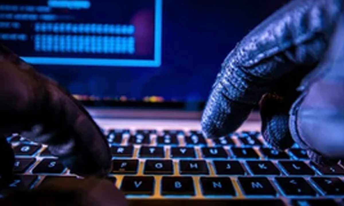 Cyber fraudsters dupe rtd bank manager