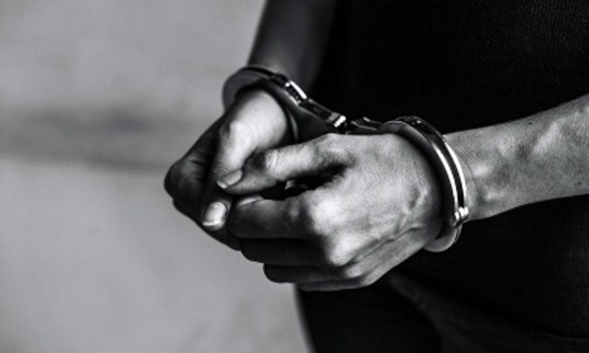 Hyderabad: 4 arrested with duplicate Apple accessories worth Rs 1 cr