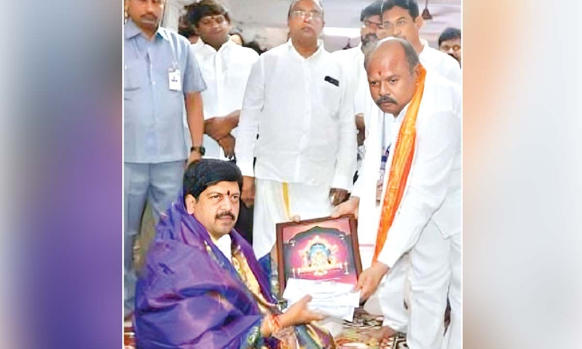 Excise minister stresses need to preserve Sanatana Dharma