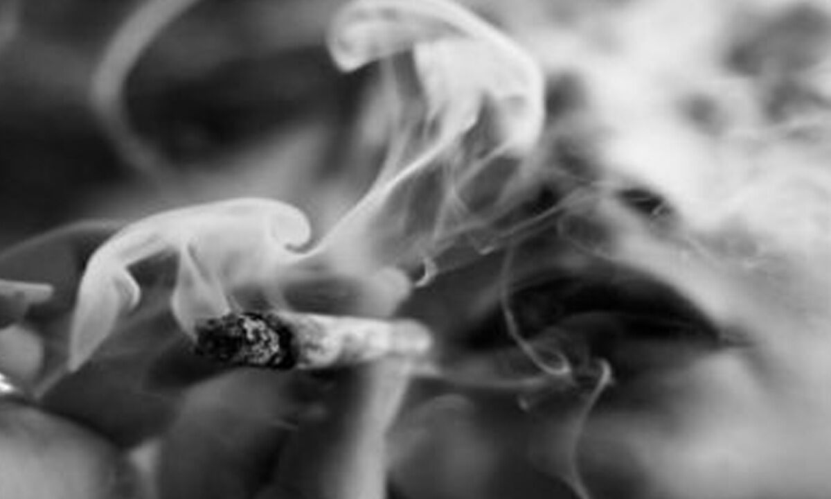 Govt hikes tobacco fine to Rs 1,000