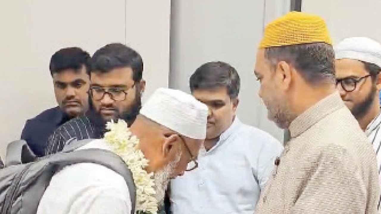Hyderabad: First batch of Haj pilgrims return to city