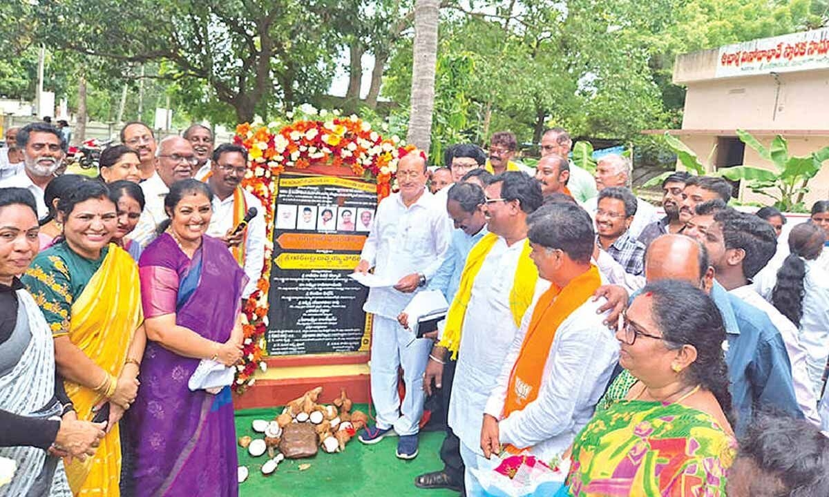 Govt giving priority to infra development: Purandeswari